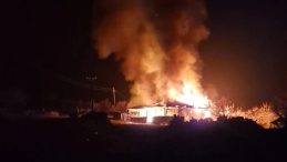 Malatya'da yangın! Alevlere teslim olan ev küle döndü