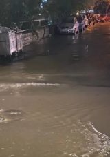 Maltepe'de Sağanak Yağış Zorluklara Neden Oldu