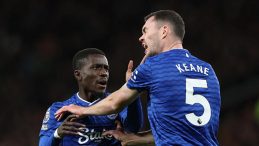 ManU-Everton karşılaşmasında şaşırtan an! Gueye, teammate'ine tokat attı…