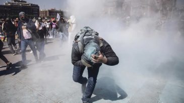 Meksika'da Z Kuşağı G&ouml;sterileri: 120 Kişi Yaralandı
