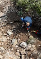 Mersin'de Ka&ccedil;ak Kazı Yapan D&ouml;rt Ş&uuml;pheli Su&ccedil;&uuml;st&uuml; Yakalandı