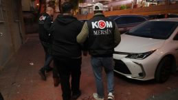 Mersin'de R&uuml;şvet ve Resmi Belgede Sahtecilik Operasyonu: 11 Kişi Tutuklandı