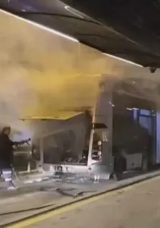 Metrob&uuml;ste Yangın Paniği: Yolcular Hızla Tahliye Edildi!