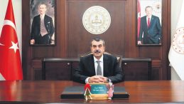 Milli Eğitim Bakanı Yusuf Tekin: Demokrasiye sadakat vesayete karşı duruş