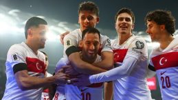 A Milli Takım Play-Off Biletini Aldı! İspanya &ndash; T&uuml;rkiye Ma&ccedil;ının Tarihi Ne? E Grubu Puan Durumu ve D&uuml;nya Kupası İhtimalleri