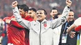 Montella Ay-Yıldızı Yeniden Parlattı!