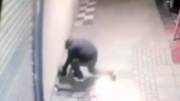 Motosikletli İki Ş&uuml;pheli Gece Bir İş Yerine Patlayıcı İle Saldırdı