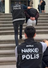 Muğla&rsquo;da Uyuşturucu Tacirlerine Y&ouml;nelik Operasyon: 8 Ş&uuml;pheli Tutuklandı