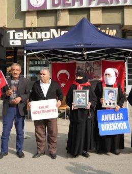 Muşlu Annelerin Evlat Nöbeti Devam Ediyor