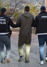 Nevşehir'de B&uuml;y&uuml;k Uyuşturucu Operasyonu: 25 Kişi Tutuklandı