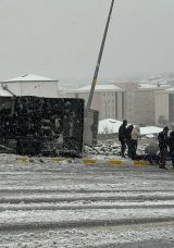 Nevşehir'de İş&ccedil;i Servisi Devrildi: 14 Yaralı