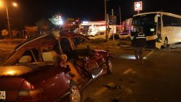 Nevşehir'de Turist Otobüsü ile Otomobil Çarpıştı: 2 Ölü, 3 Yaralı