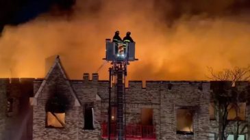 New York&rsquo;ta Ara&ccedil; Patladı: 7 İtfaiyeci Yaralandı