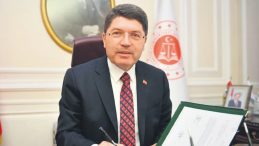 Nice Karanlıkları Aydınlatan Manşetlere, Satırlara…