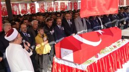 Oğlum Diye Ağıt Yaktı Balıkesir Şehidine Ağladı