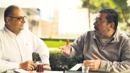 Onlar bize dik durmayı &ouml;ğretti