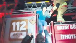 Oto galeride yangın faciası: 2 &ouml;l&uuml;