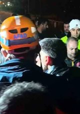 Otomobil ile Hayvan Y&uuml;kl&uuml; Kamyonet &Ccedil;arpıştı: 1 &Ouml;l&uuml;, 2 Yaralı