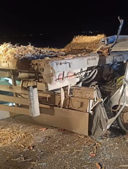 Otomobil TIR'ın Altına Girdi; Sürücü ve Eşi Hayatını Kaybetti