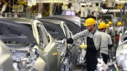 Otomotiv ekimde 3,8 milyar dolarla en fazla ihracat yapan sektör oldu