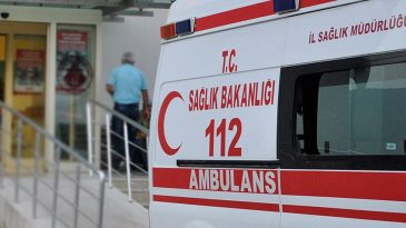 &Ouml;ğrencilerin Akşam Yemeği Sonrası Hastaneye Kaldırılması