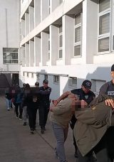 &Ouml;nce dolandırdılar, ardından helallik istediler!