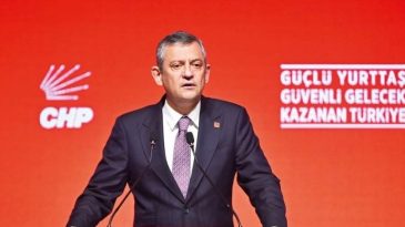 &Ouml;zg&uuml;r &Ouml;zel Yeni Parti Programını A&ccedil;ıkladı: "&Ccedil;&ouml;z&uuml;m Zamanı Gelmiştir"