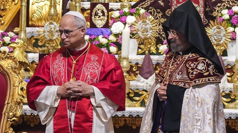 Papa 14. Leo, Kumkapı Meryem Ana Patriklik Kilisesi'ni Ziyaret Etti