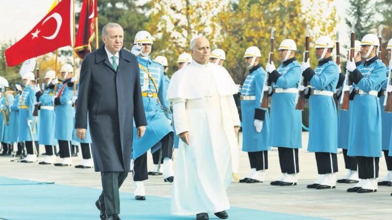 Papa 14. Leo&rsquo;nun T&uuml;rkiye ziyaretinde Erdoğan&rsquo;dan d&uuml;nyaya mesajı: Filistin halkına adalet borcumuz var