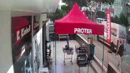 Parkta İhya Olan Korku: 1 Kişi Bıçaklandı, Saldırgan İz Peşinde Yakaladı!