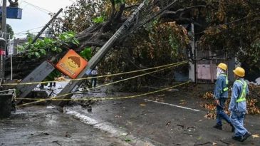 Portekiz'de Fırtına ve Şiddetli Yağmur Hayat Kayıplarına Neden Oldu! 2 Kişi Hayatını Kaybetti