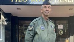 "Vatanı i&ccedil;in Emekli Olmadı"