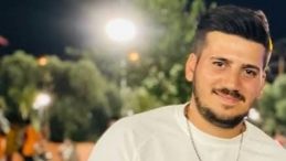 Reklam Panolarına &Ccedil;arpan Gen&ccedil; S&uuml;r&uuml;c&uuml; Hayatını Kaybetti