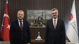 RT&Uuml;K Başkanı Mehmet Daniş, İletişim Başkanı Burhanettin Duran'ı Ziyaret Etti