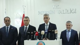 Sağlık Bakanı Kemal Memişoğlu: &Ouml;ncelikli amacımız, insanlarımızı hastalanmadan kontrol ve takip etmek