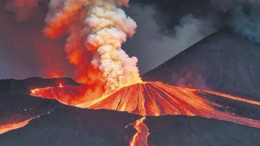 Sakurajima'da Korkutucu Patlama Ger&ccedil;ekleşti