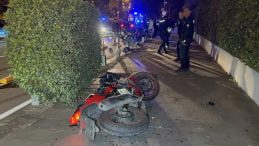 Samsun&rsquo;da Motosiklet Yayaya &Ccedil;arptı: 3 Ağır Yaralı