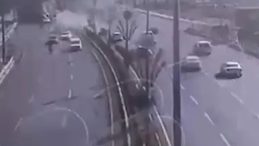 Şanlıurfa'da Maganda S&uuml;r&uuml;c&uuml; Dehşet Y&uuml;z&uuml;nden Zincirleme Kaza: 2 &Ouml;l&uuml;, 3 Yaralı