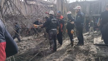 Şanlıurfa'da Tek Katlı İnşaatta &Ccedil;&ouml;kme! 2 İş&ccedil;i Ağır Yaralandı