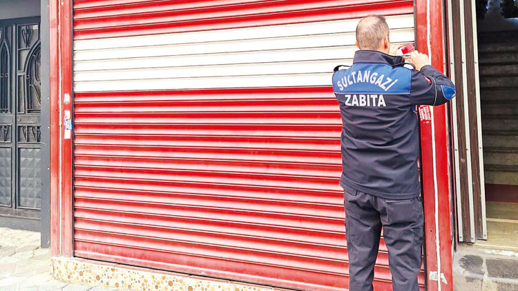 Sapık Patron! D&uuml;ğ&uuml;n Salonuna M&uuml;h&uuml;r Kararı