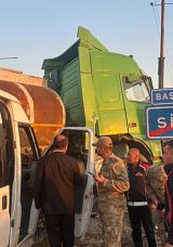 Silopi'de tanker ile &ouml;ğrenci servisi &ccedil;arpıştı! 14 kişi yaralandı