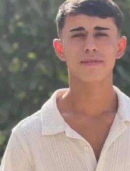 Şırnak'ta Halı Saha Maçında Kalp Krizi: 17 Yaşındaki Ahmet Hayatını Kaybetti