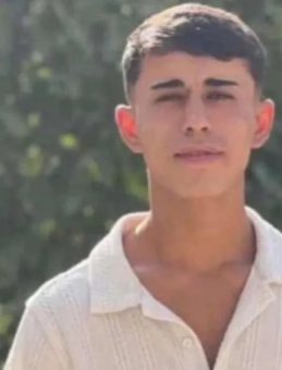 Şırnak’ta Halı Sahada Fenalaşan 17 Yaşındaki Genç Hayatını Kaybetti