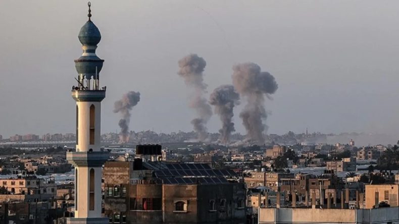 Siyonist İsrail Gazze Şeridi'ni Yeniden Bombardıman Etti: 1 Filistinli Hayatını Kaybetti