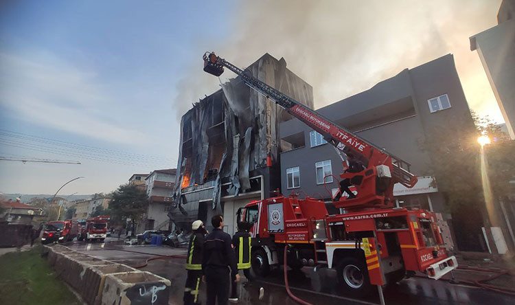 Skandal Paylaşımlar: Yangın Faciasında Hayatını Kaybeden İşçiler İçin Hakaret Edildi!