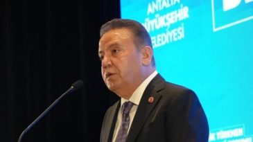 Son Dakika: Antalya B&uuml;y&uuml;kşehir Belediyesi'nde R&uuml;şvet Operasyonu – 8 G&ouml;zaltı!