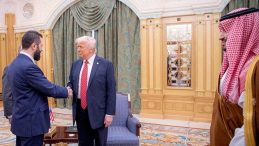 SON DAKİKA | Beyaz Saray'da Tarihe Ge&ccedil;en Zirve! Trump ve Şara Buluştu