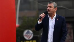 SON DAKİKA | CHP'li vekillerden &Ouml;zg&uuml;r &Ouml;zel'e yeni bir mektup: Partide su&ccedil; işleyenler hakkında harekete ge&ccedil;in