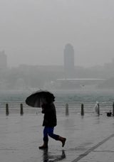 Son Dakika: İstanbul İ&ccedil;in Şiddetli Sağanak Uyarısı! Dikkat Edilmesi Gereken Tarihler: 3 G&uuml;n S&uuml;recek