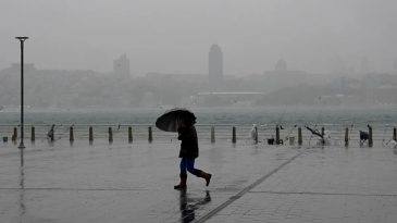 Son Dakika: İstanbul ve Diğer İller i&ccedil;in Şiddetli Yağış ve G&ouml;k G&uuml;r&uuml;lt&uuml;s&uuml; Uyarısı! 4 G&uuml;n S&uuml;recek